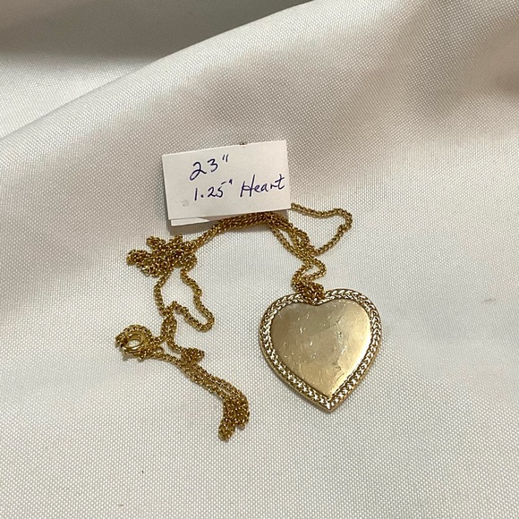 Gold Tone Heart Pendant Necklace - Picture 3 of 6